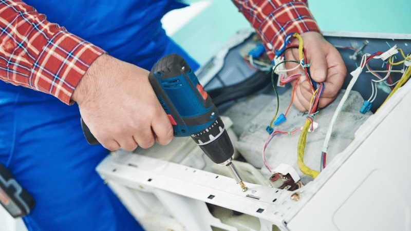 Çiğli Toshiba Toshiba çamaşır makinesi kart tamiri – Su almama arızası orijinal parça ile giderildi. - Teknik servis örneği
